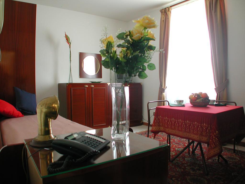 Hotel Residence Vatican Suites Řím Pokoj fotografie